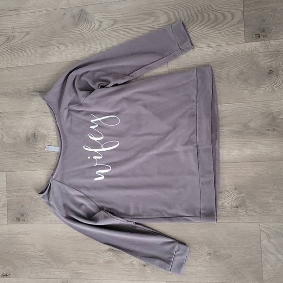 Wifey sweater - Picture 1 of 3